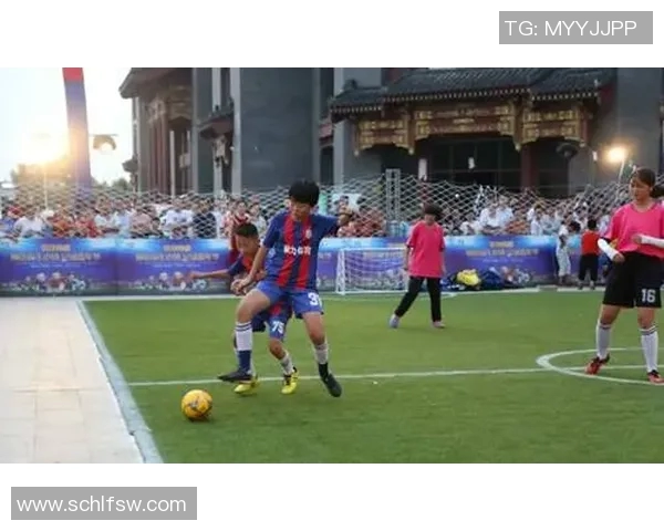 足球几人齐心协力共创辉煌赛场梦想团结拼搏成就未来